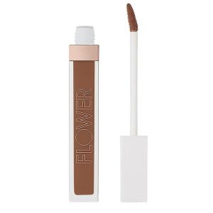 Light Illusion Full Coverage Concealer Mocha D4